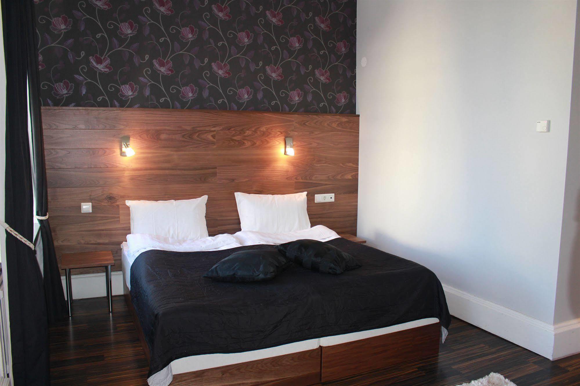 Hotell Hjalmar Örebro Esterno foto
